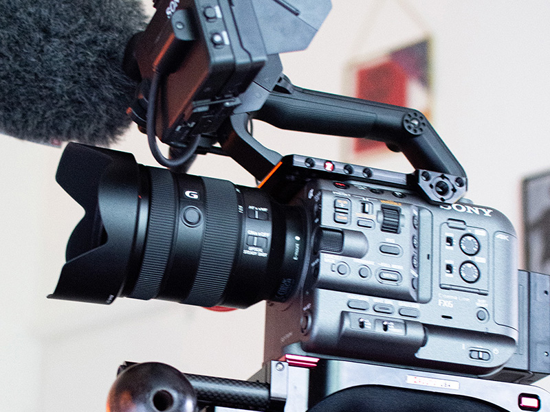 Sony ilm-fx6 4k full frame camera with kit lens and accessories