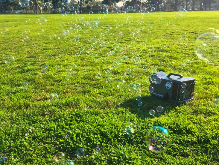 Uppladdningsbar såpbubbelmaskin