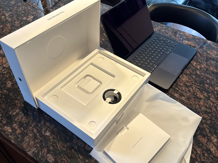 Apple - macbook pro 14-inch apple m4 chip built for apple intelligence - 16gb memory - 512gb ssd - space black