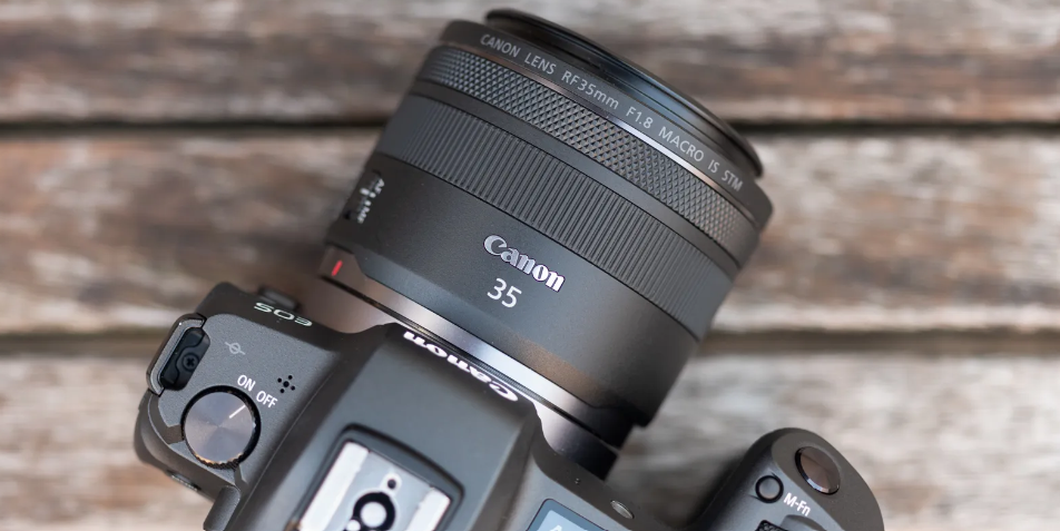 Canon rf 35mm f1.8 is stm macro 