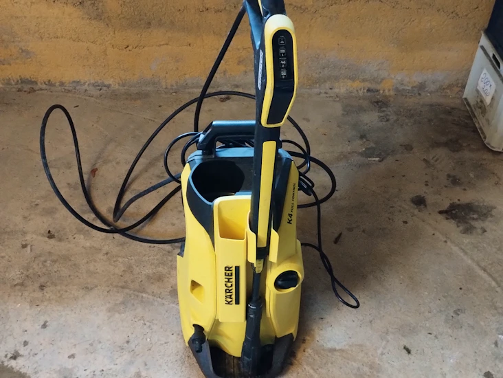 Høytrykkspyler karcher k4 til leie