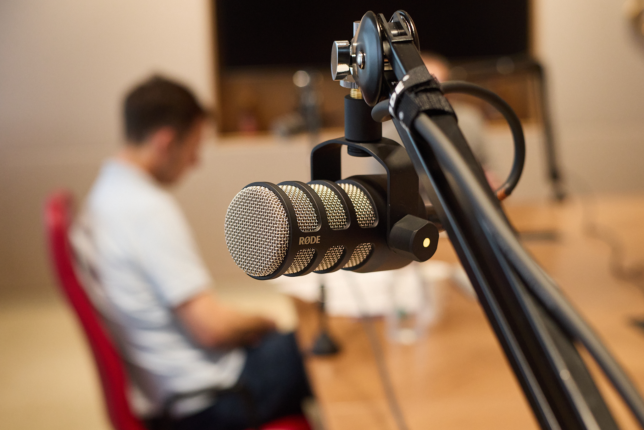 Podcast kit - 6 x rode podmic and zoom p8