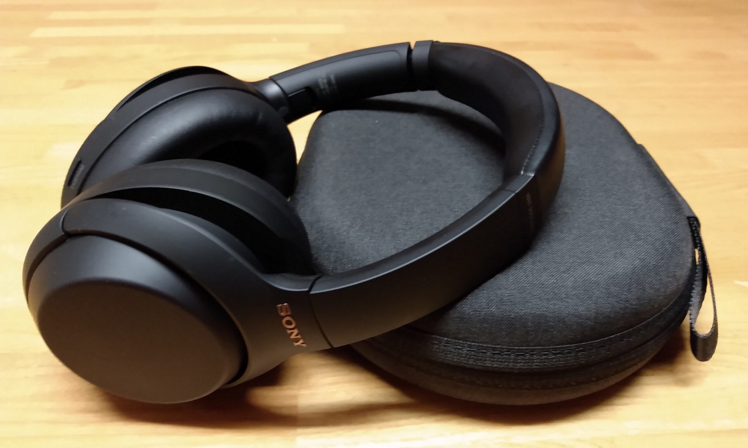 Sony wh-1000xm4 trådløst headset med støydemping