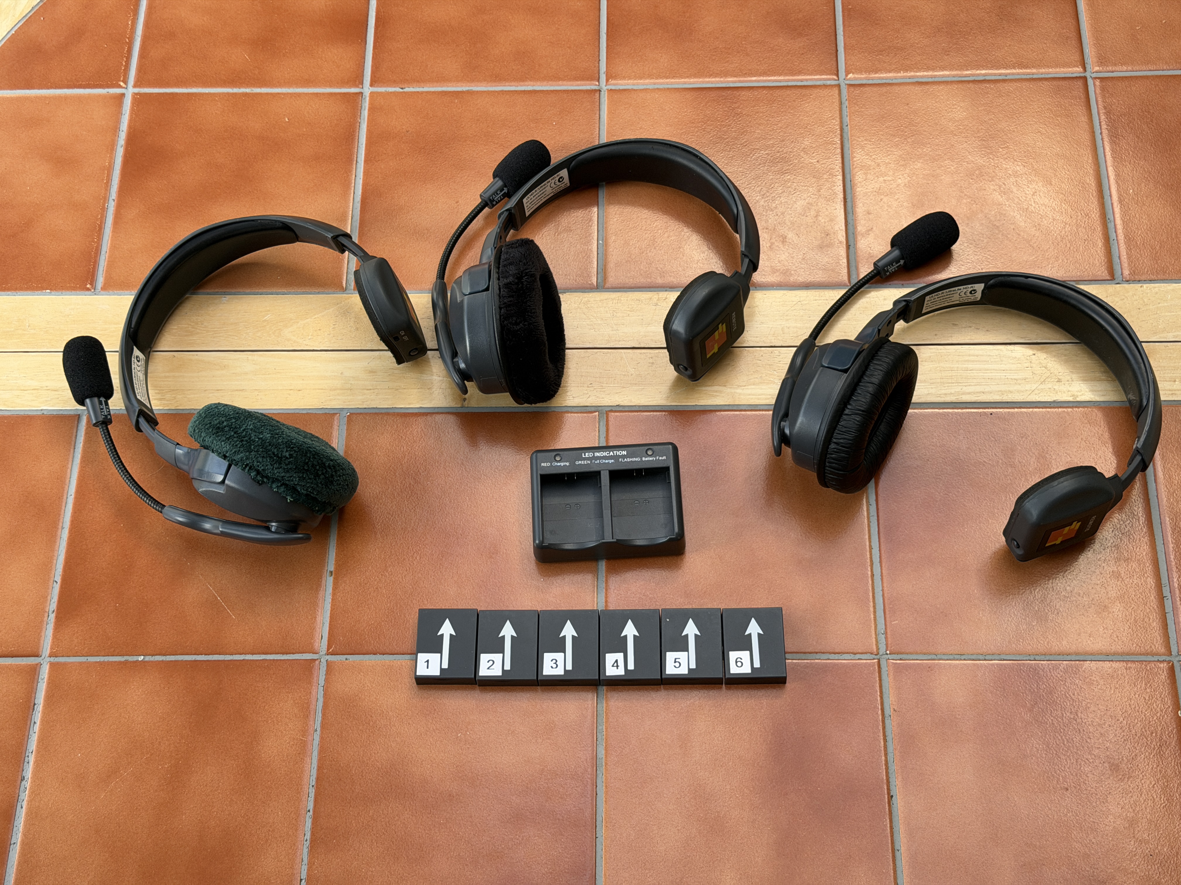 Eartec ultralite  hd single ear headset kit