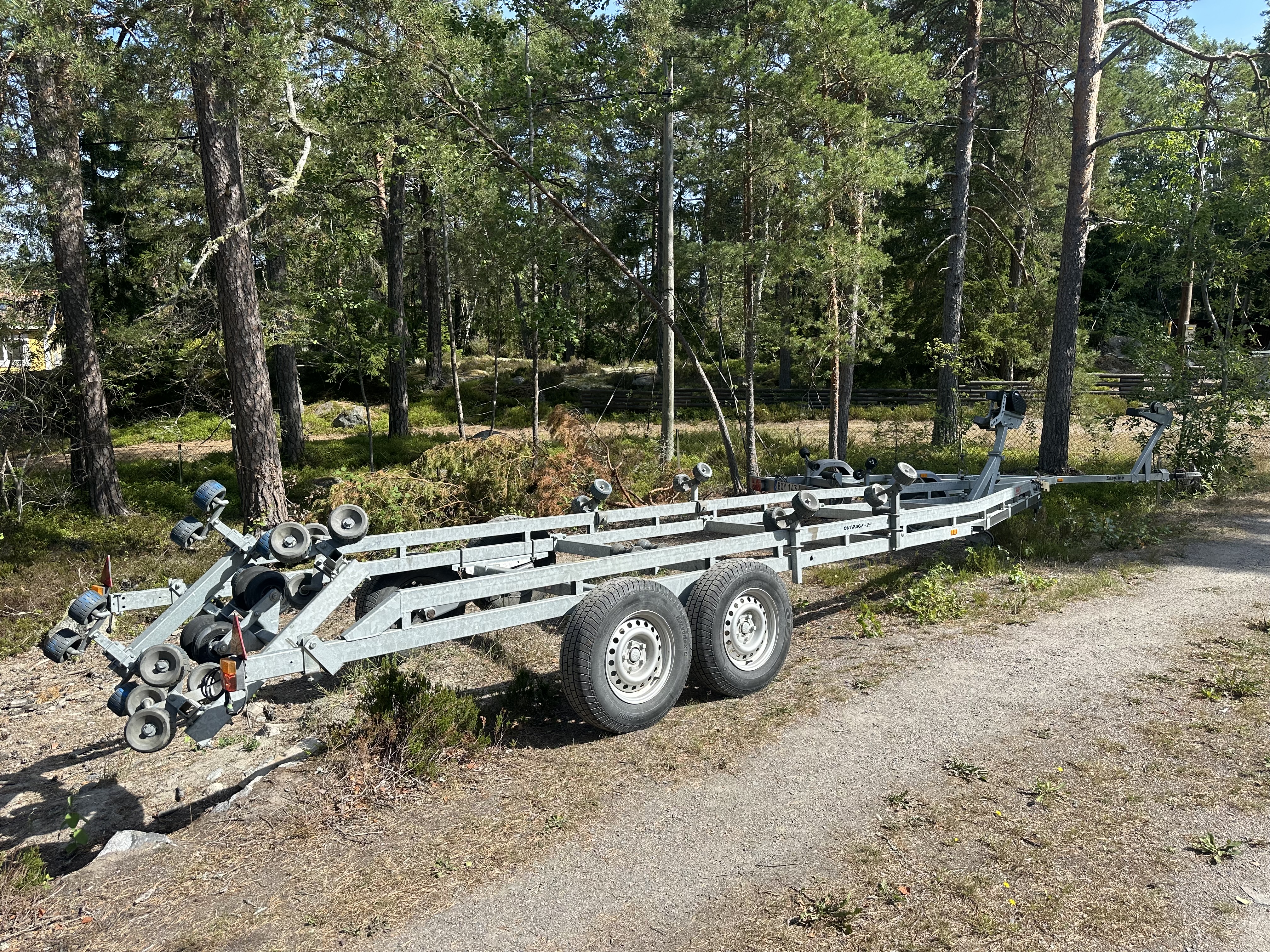 Båtvagn thule 3000kg upp till ca 8m båtar