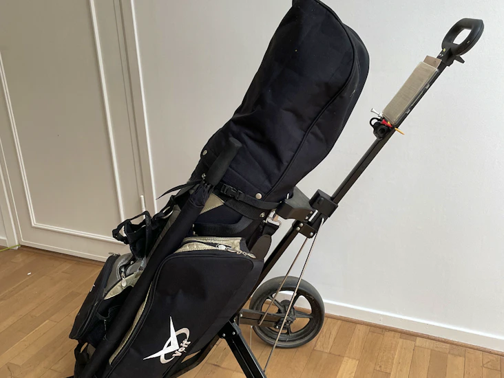 Golfvagn och golfbag