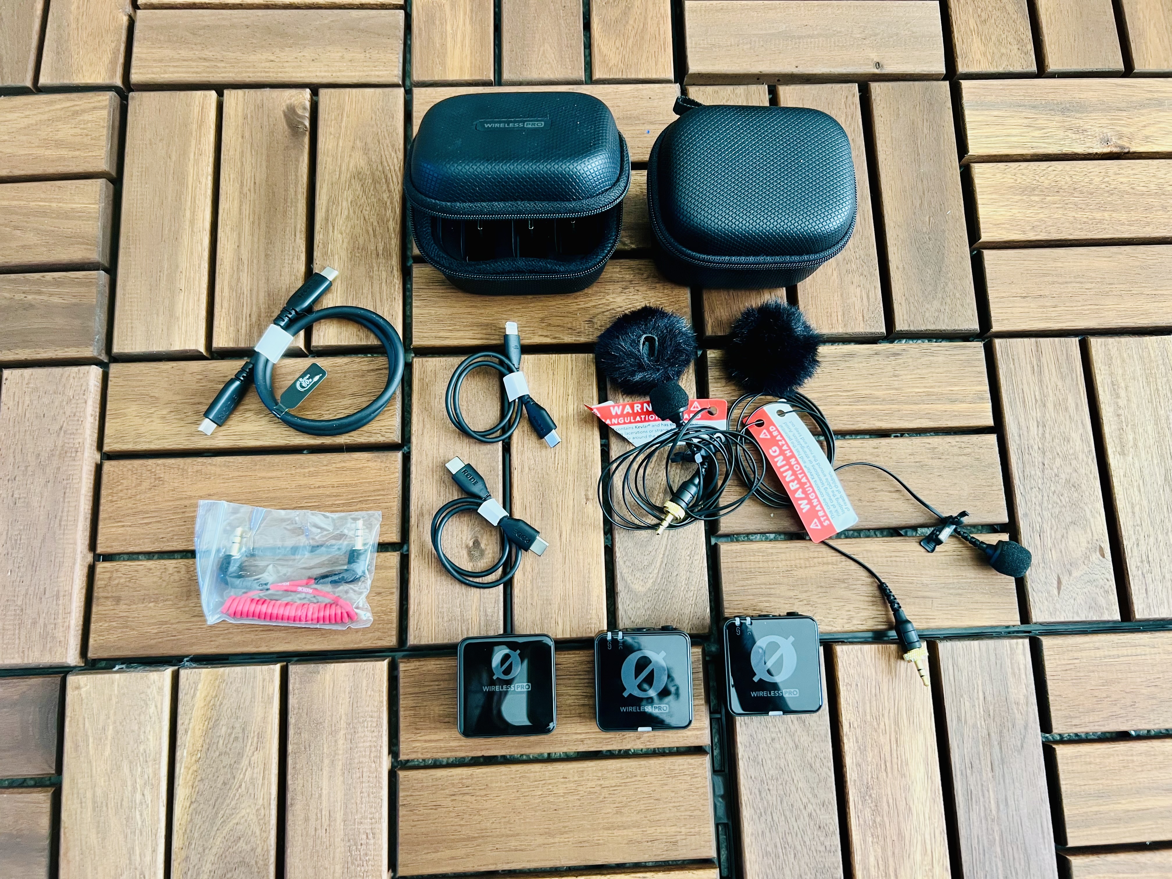 Rode wireless pro  mics 