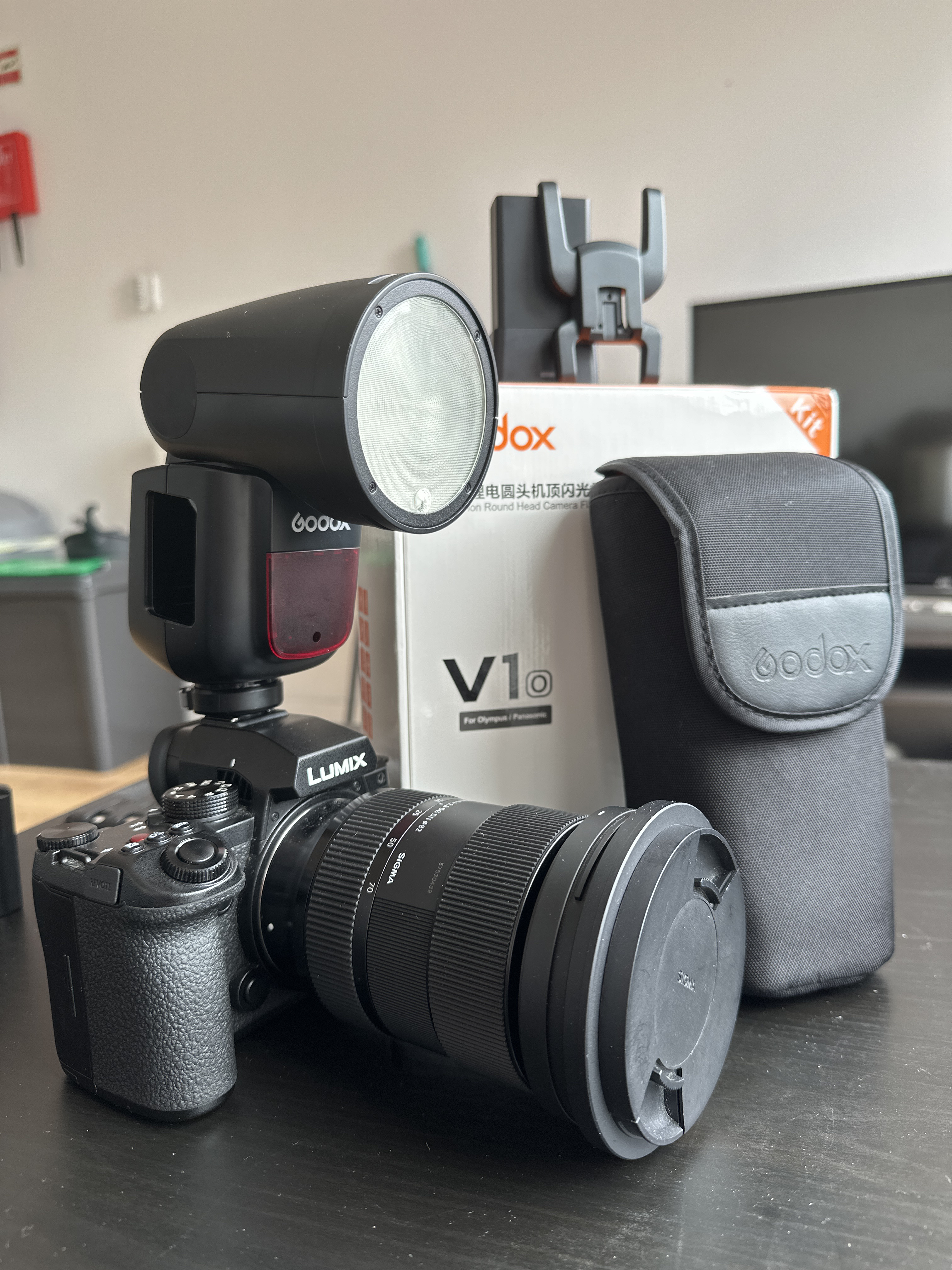 Godox v1 professional flash | panasonic / olympus