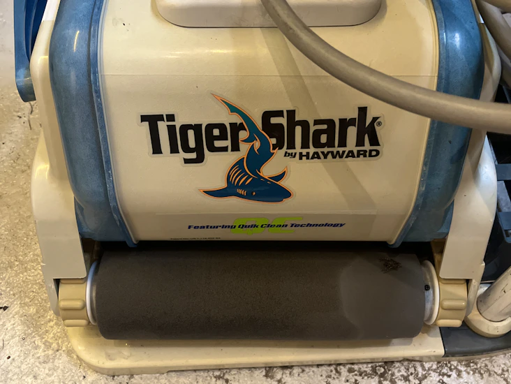 Hayward tigershark qc