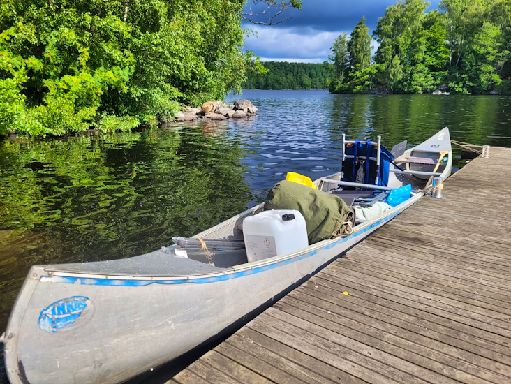 Kanot i immelns vildmark - flytvästar ingår!