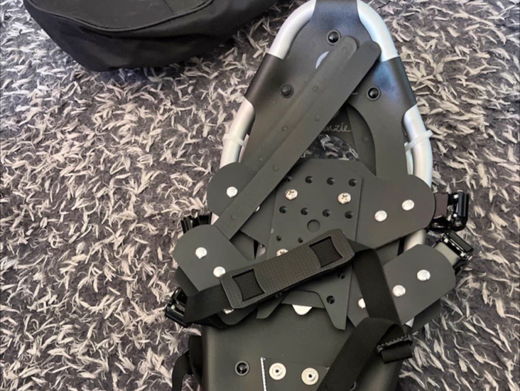 Snöskor av märke mackenzie.