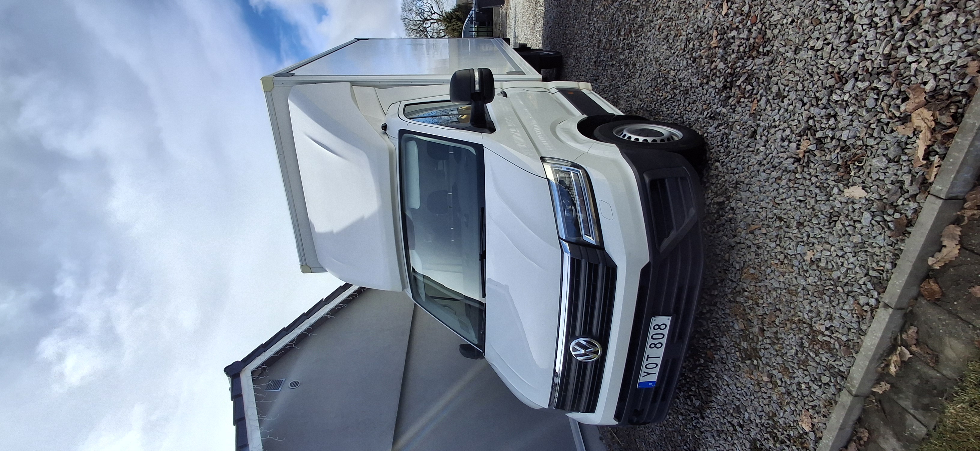Lätt lastbil 21kbm vw crafter