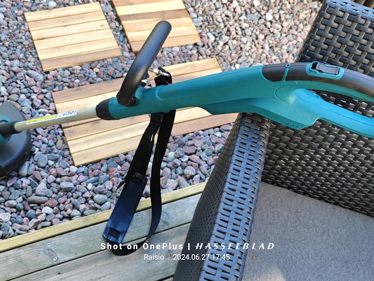 Makita kevyt ja näppärä akkutrimmi