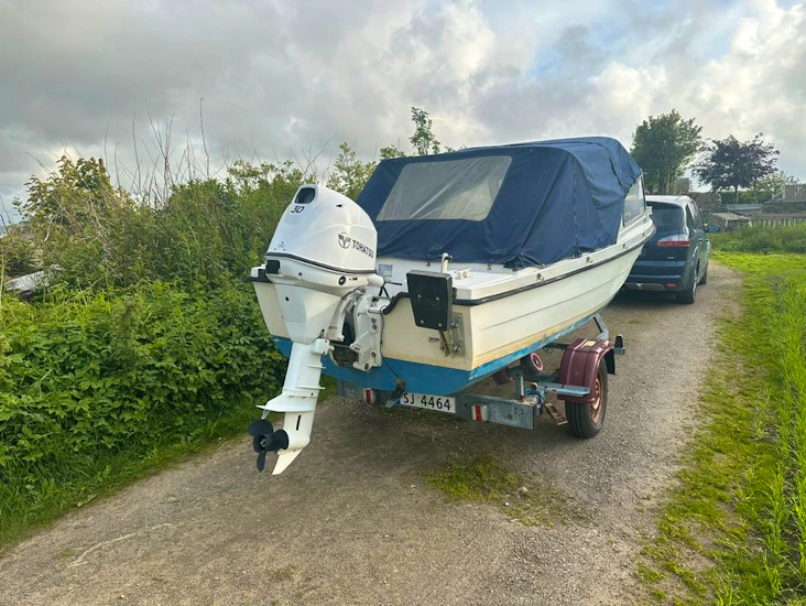 Hansvik 16,5 family m. henger og nyere motor