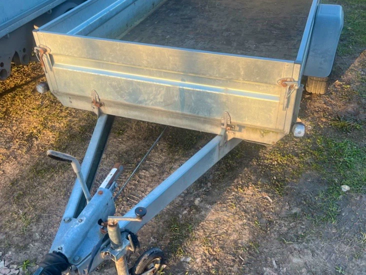 Släpkärra 1200kg bromsad