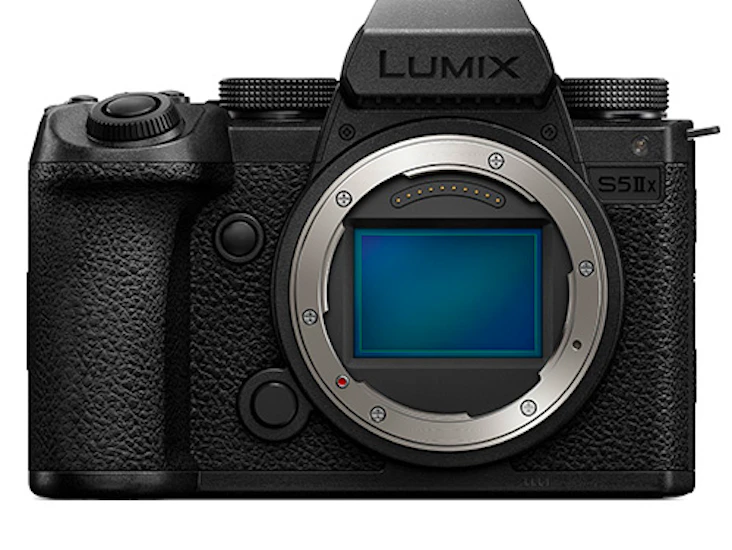 Panasonic lumix s5 ii x full frame cine camera 6k/4k 10-bit 4:2:2 + sigma mc-21 canon ef adapter