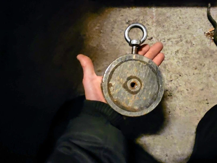 Kraftig magnet lämplig för magnetfiske.