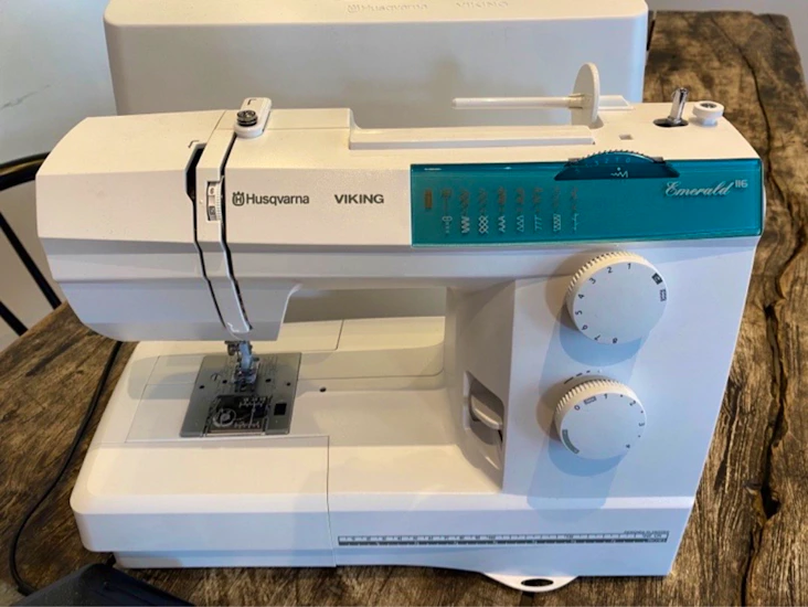 Symaskin husqvarna emerald 116