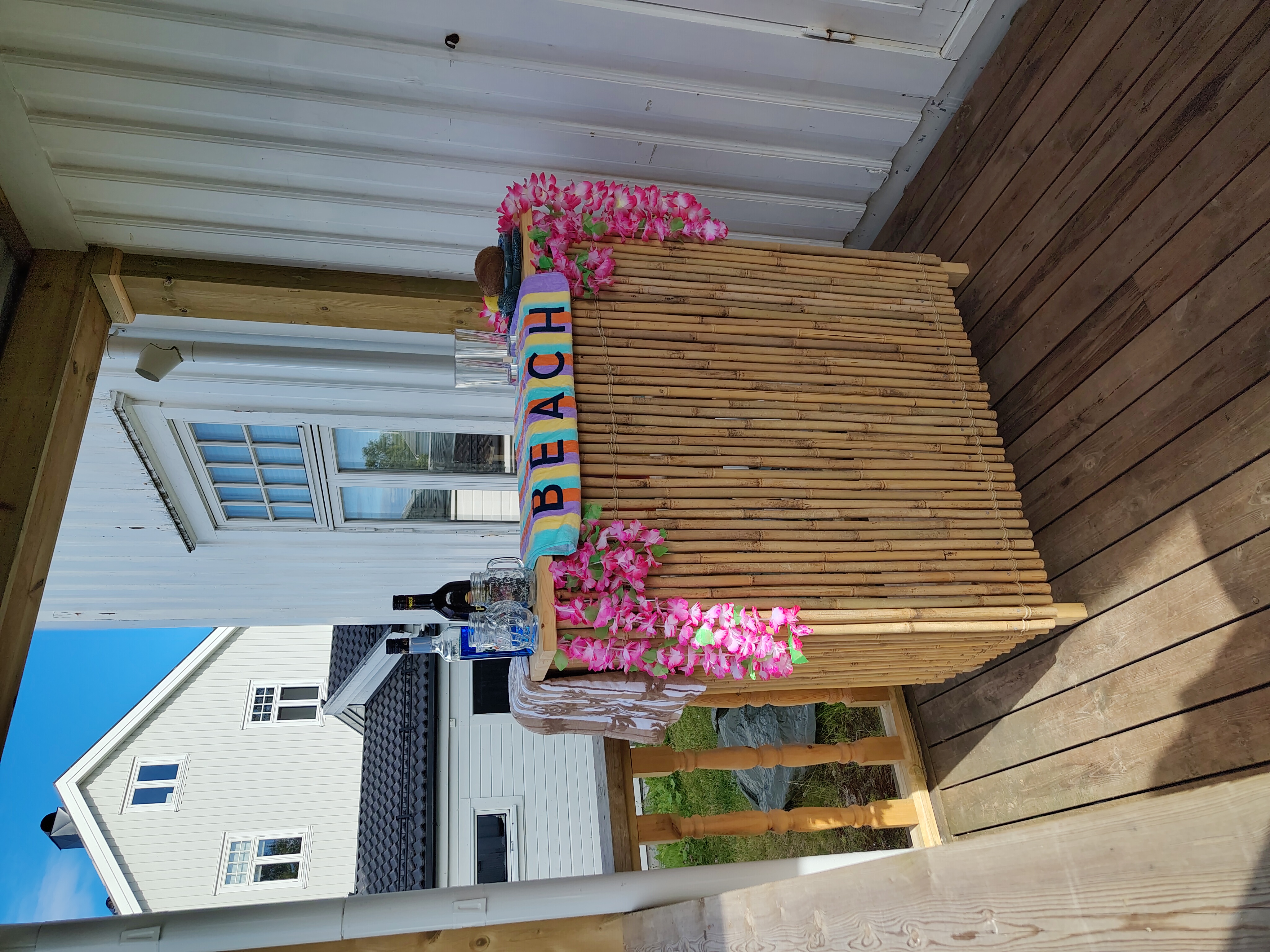 Tiki bar