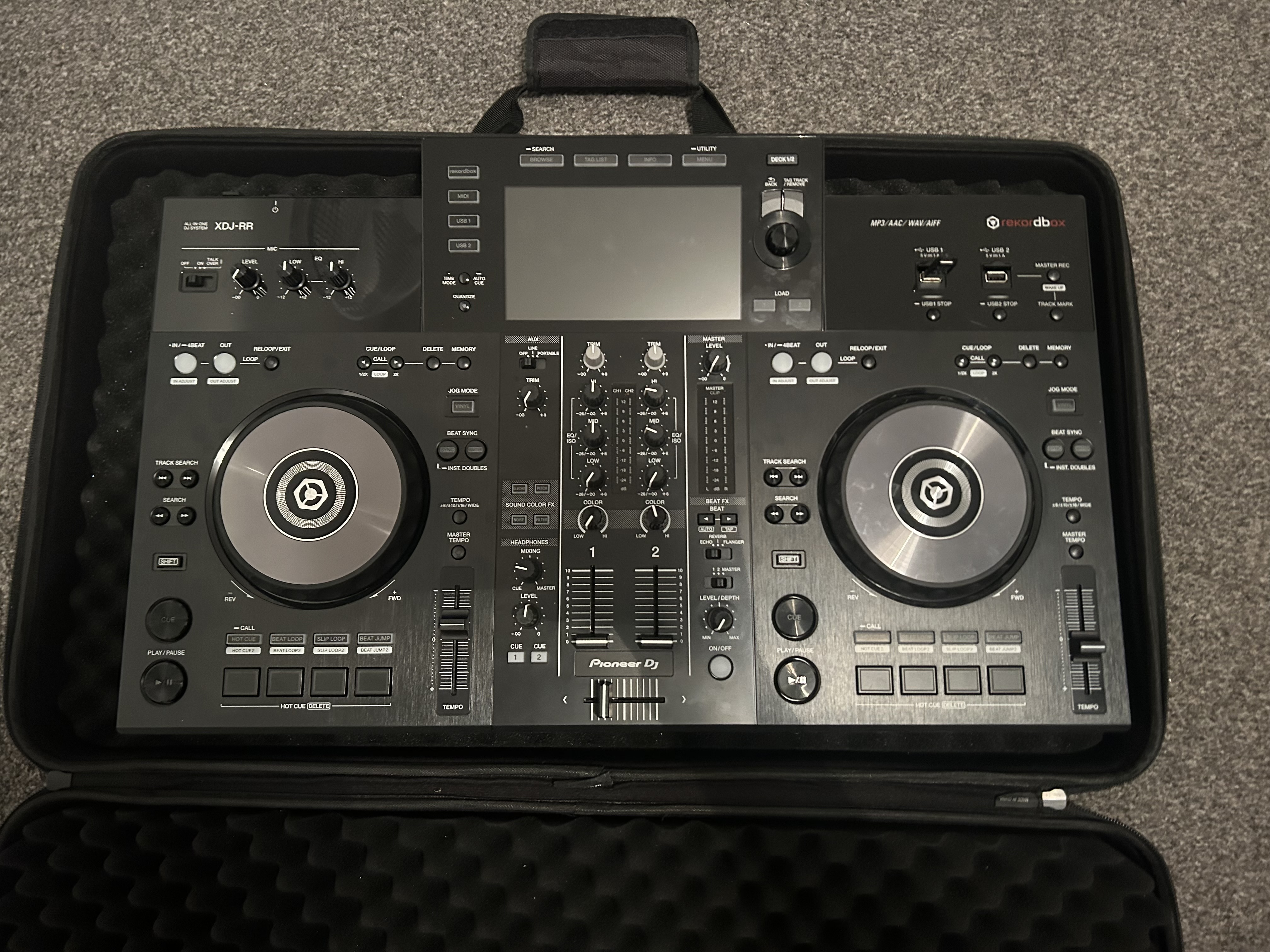 Pioneer xdj-rr (with udg case) [pat tested]