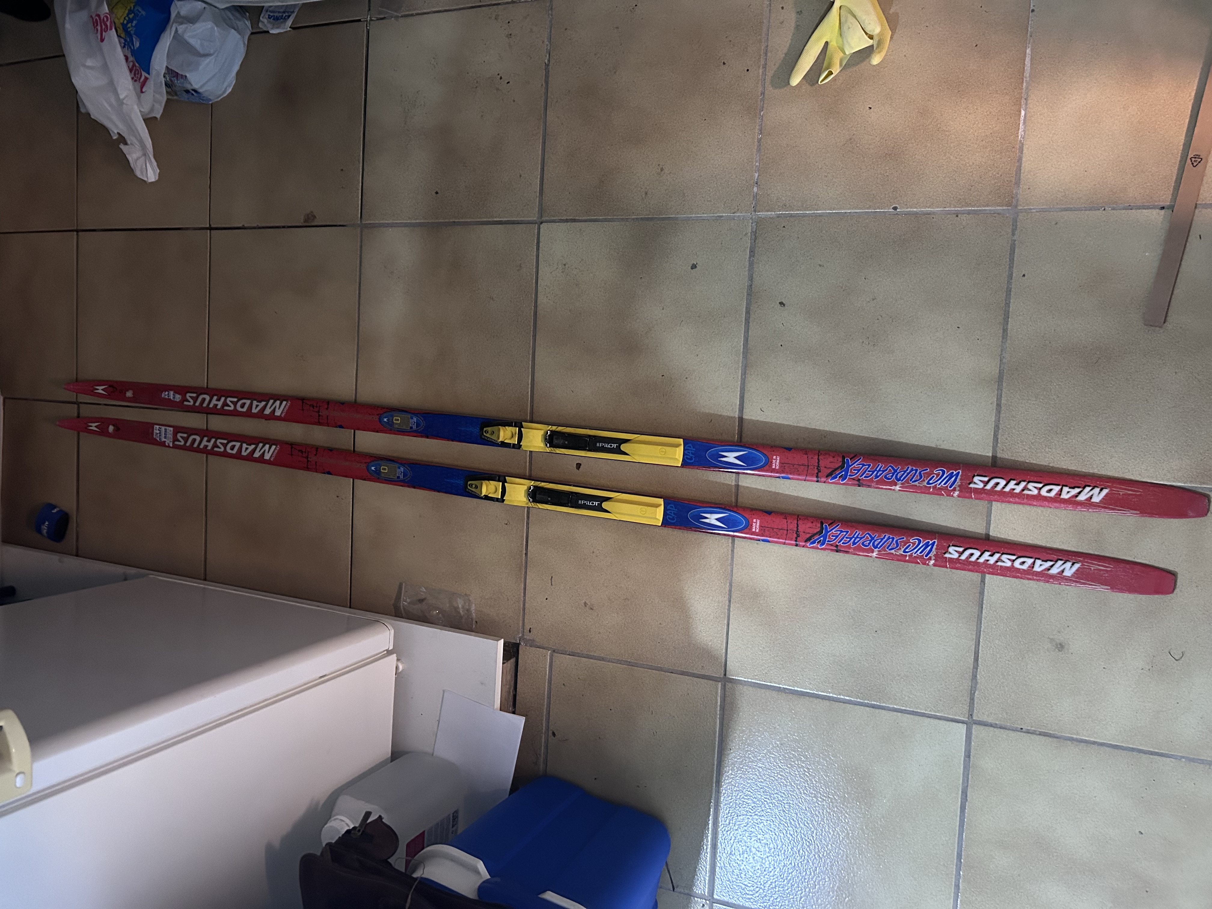 Komplett längdpaket: madshus-skidor & salomon-pjäxor (stl 45)