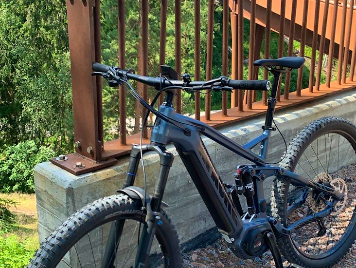 Sähkömaastopyörä apache quruk täysjousitettu