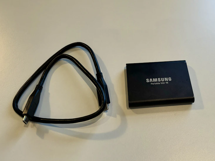 Samsung t5 ssd – 1tb (fast usb-c external drive)