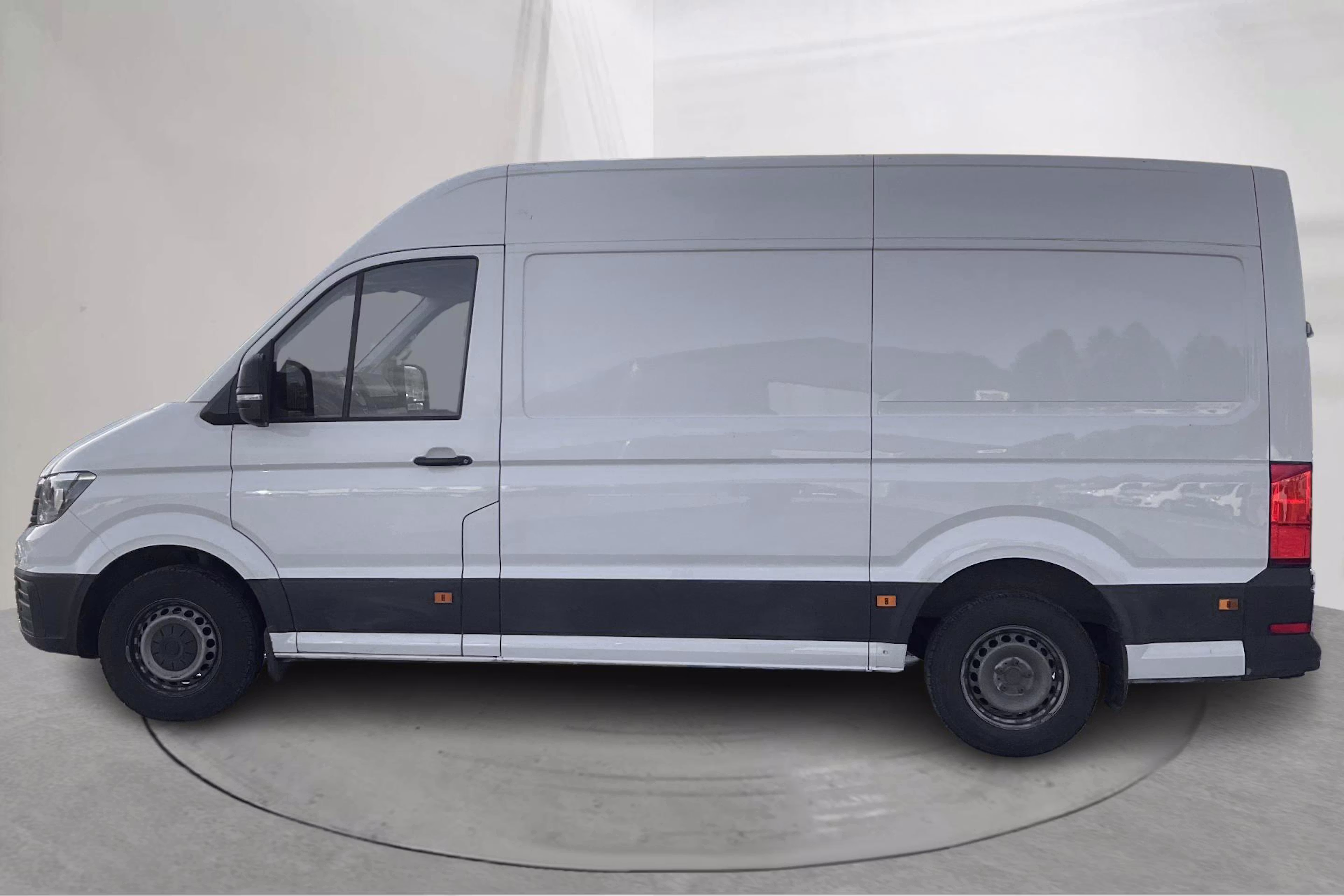 Automat vw crafter skåpbil flyttbil dragbil drag (3000kg) kamera automat