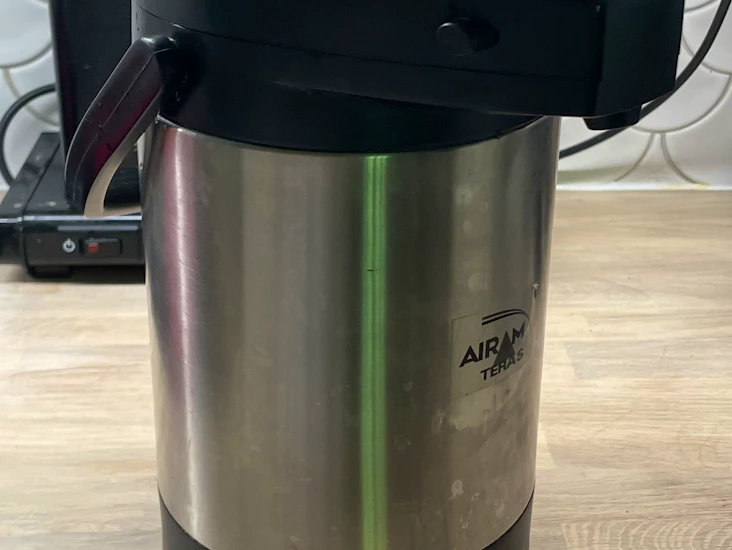 Airam pumpputermos 2,4l / termospullo