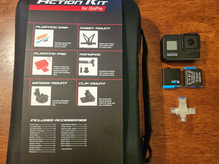 Go pro hero 8 + action kit