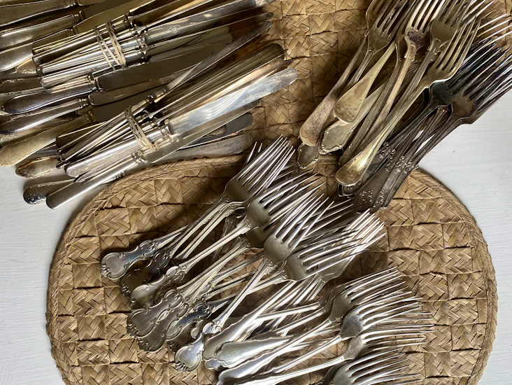 Bestick vintage gafflar/knivar för 50 personer