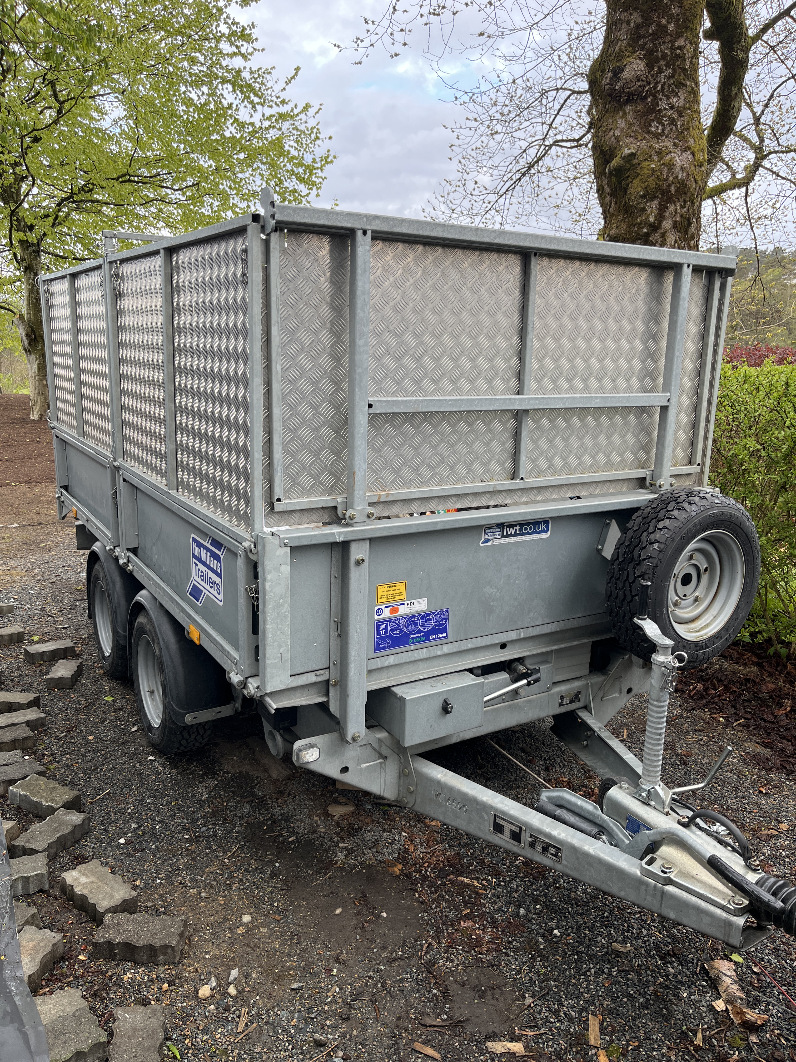 3500kg tipphenger m/sidekarm