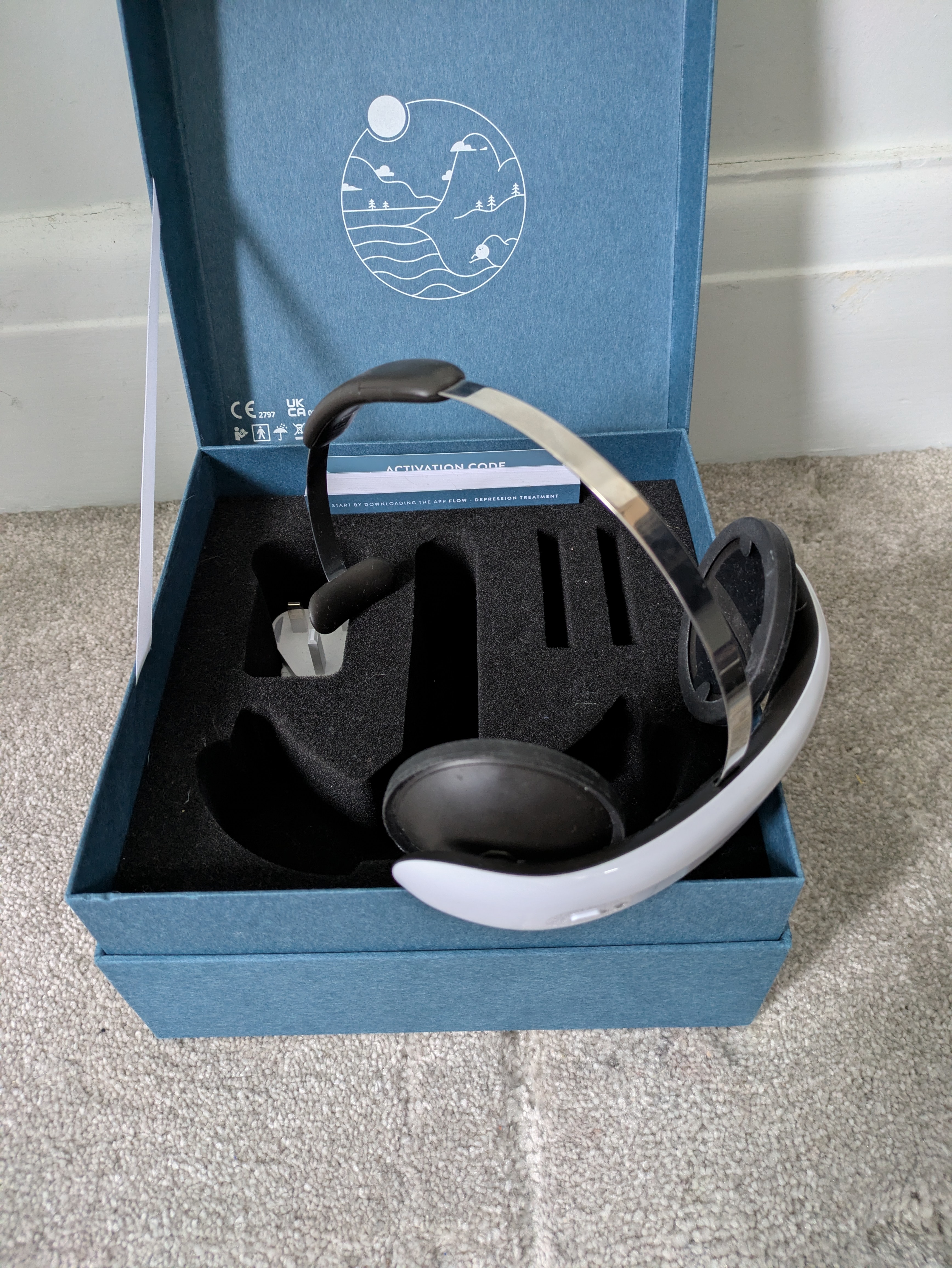 Flow neuroscience headset