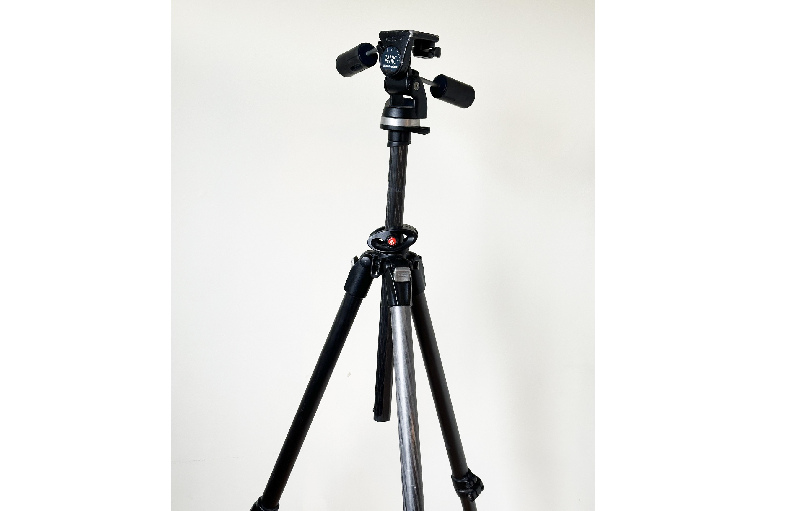 Manfrotto 055cxpro3 tripod with manfrotto 141rc head 