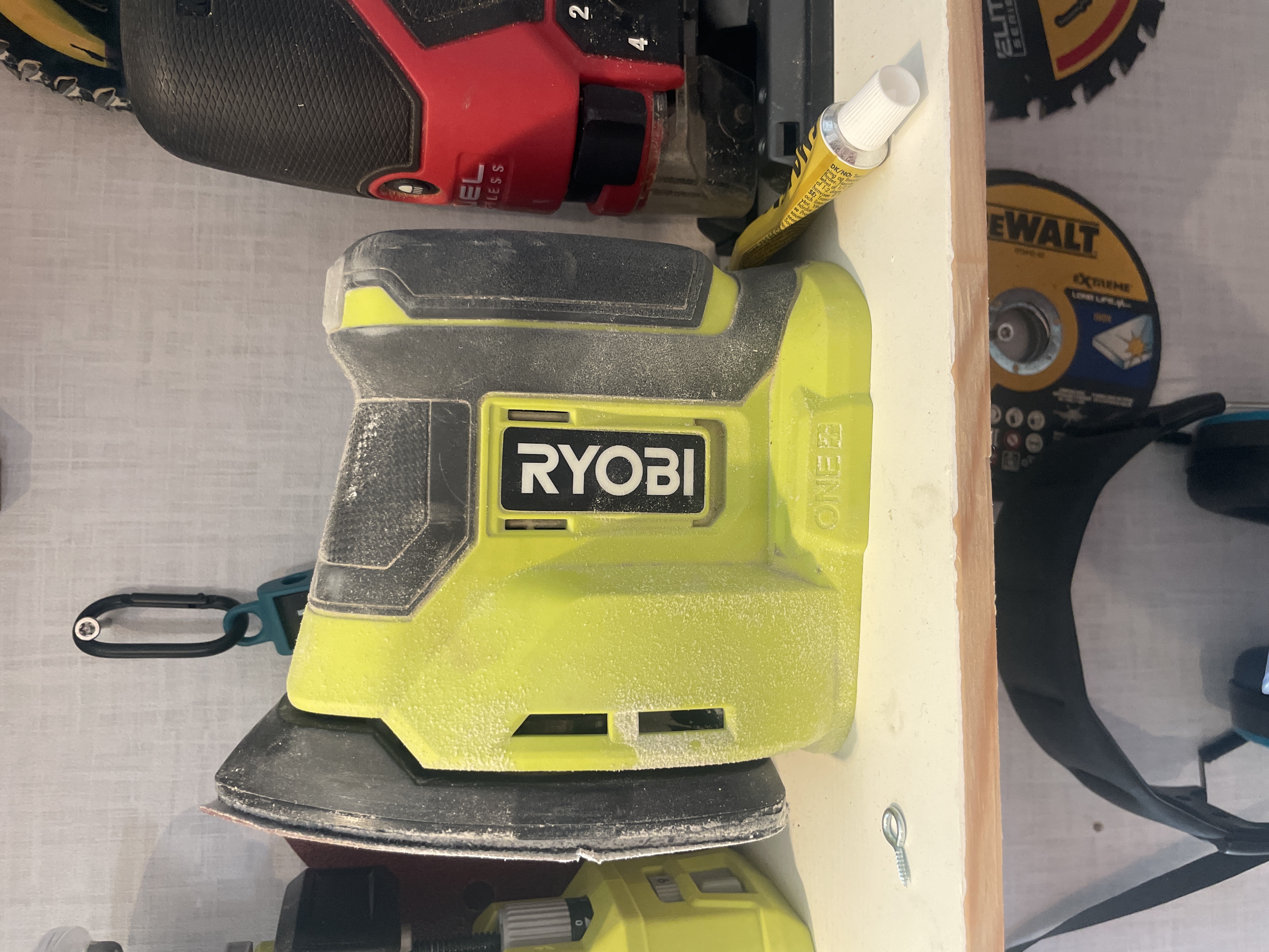 Ryobi eksentersliper