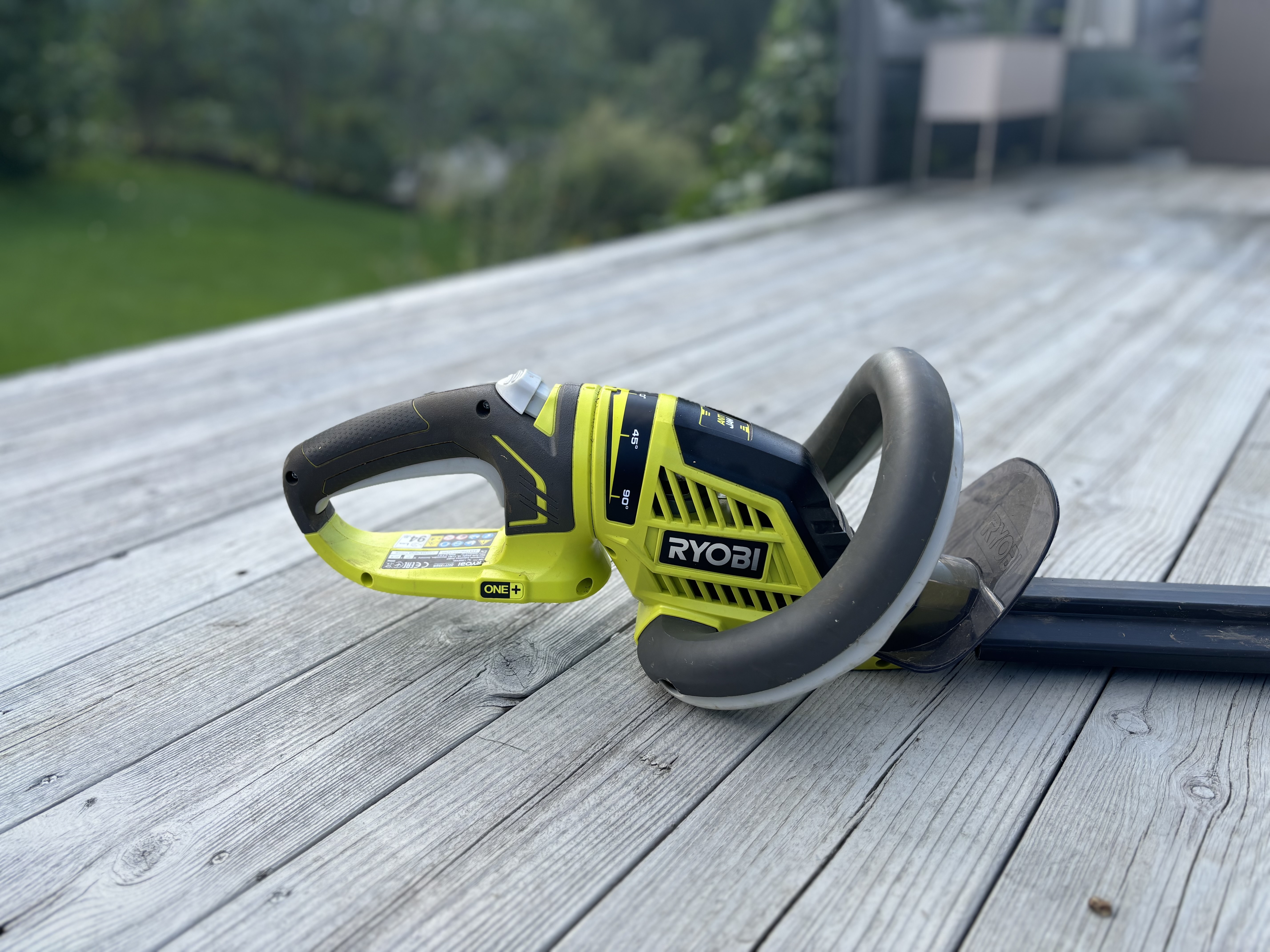 Ryobi hekkesaks. batteridrevet