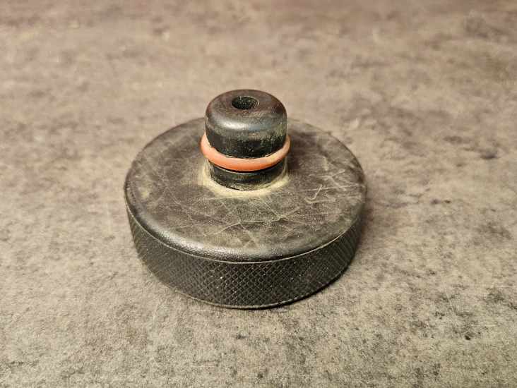 Tesla lyftpuck för domkraft