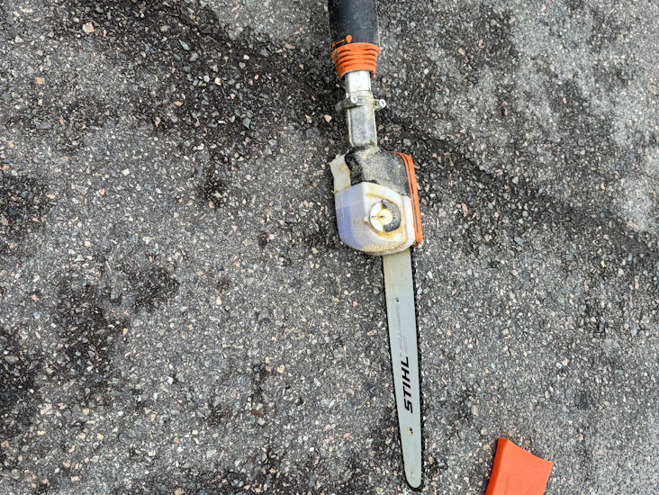 Teleskopisk grensag stihl ht135 opptil 3,9 meter lang