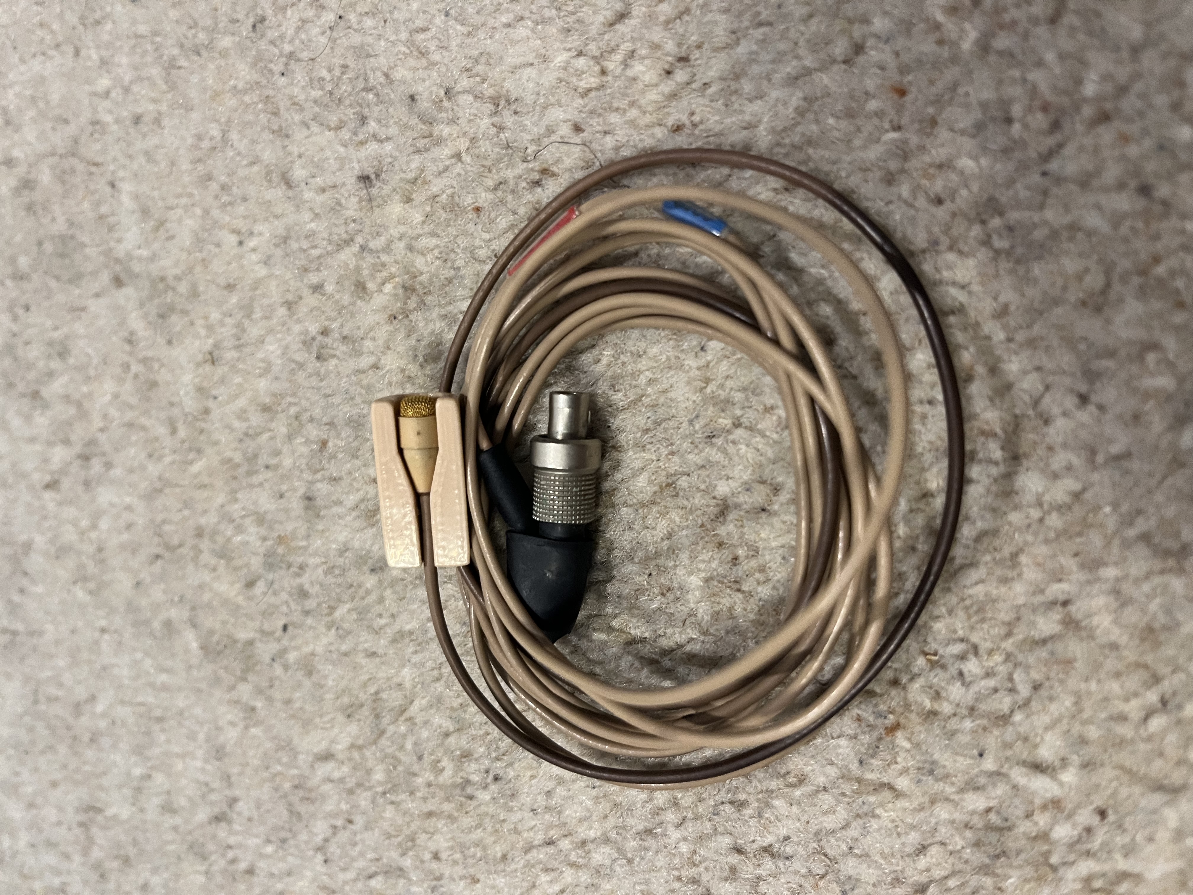 Dpa 4061 lavalier microphone