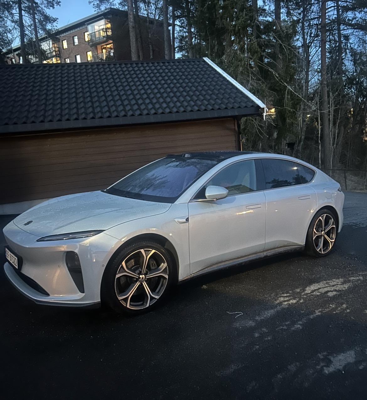 Nio et5 – luksus, fart og null drivstoffkostnad