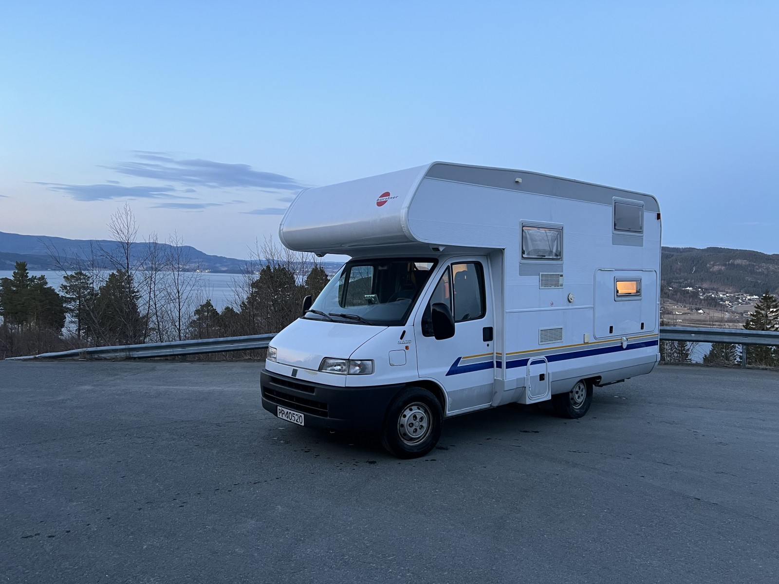 Fiat bürstner bobil til leie – perfekt for familieferie