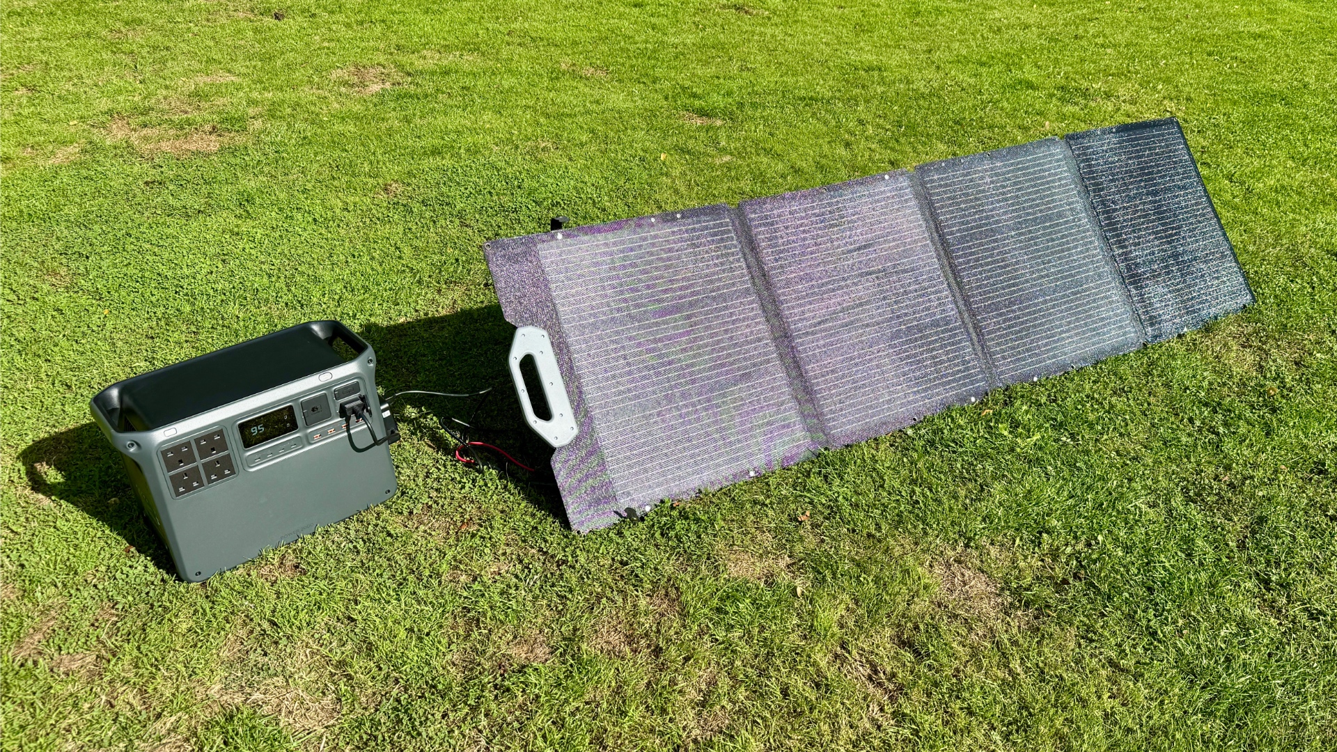 Dji power 2000 3000w portable power station powerbank generator + dji flexible solar panel