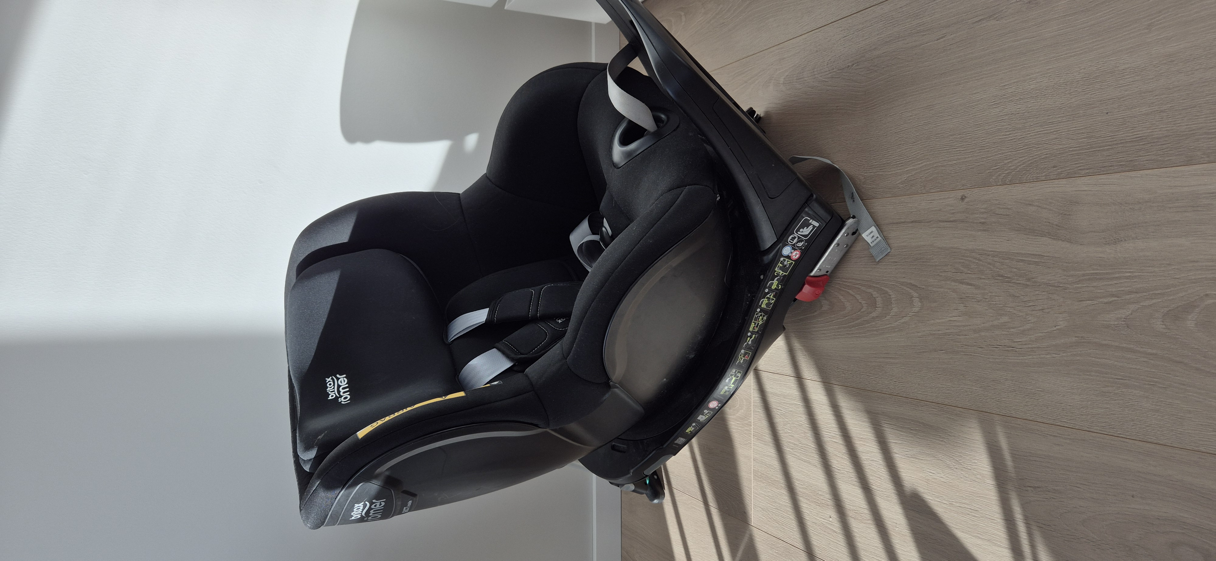 Britax dualfix m i-size