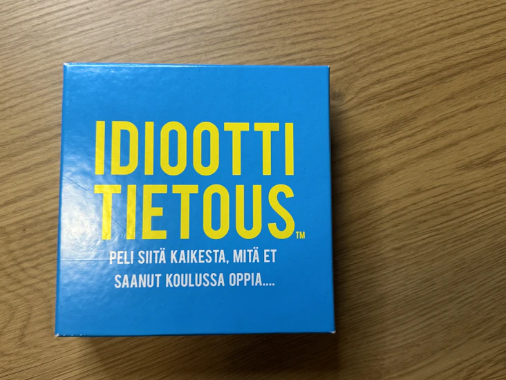 Idioottitietous-tietopeli
