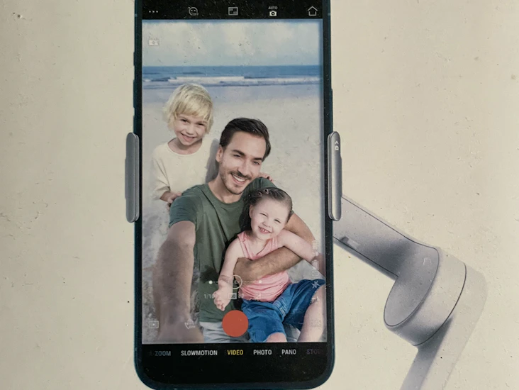 Dji om5 - smartphone gimbal for video