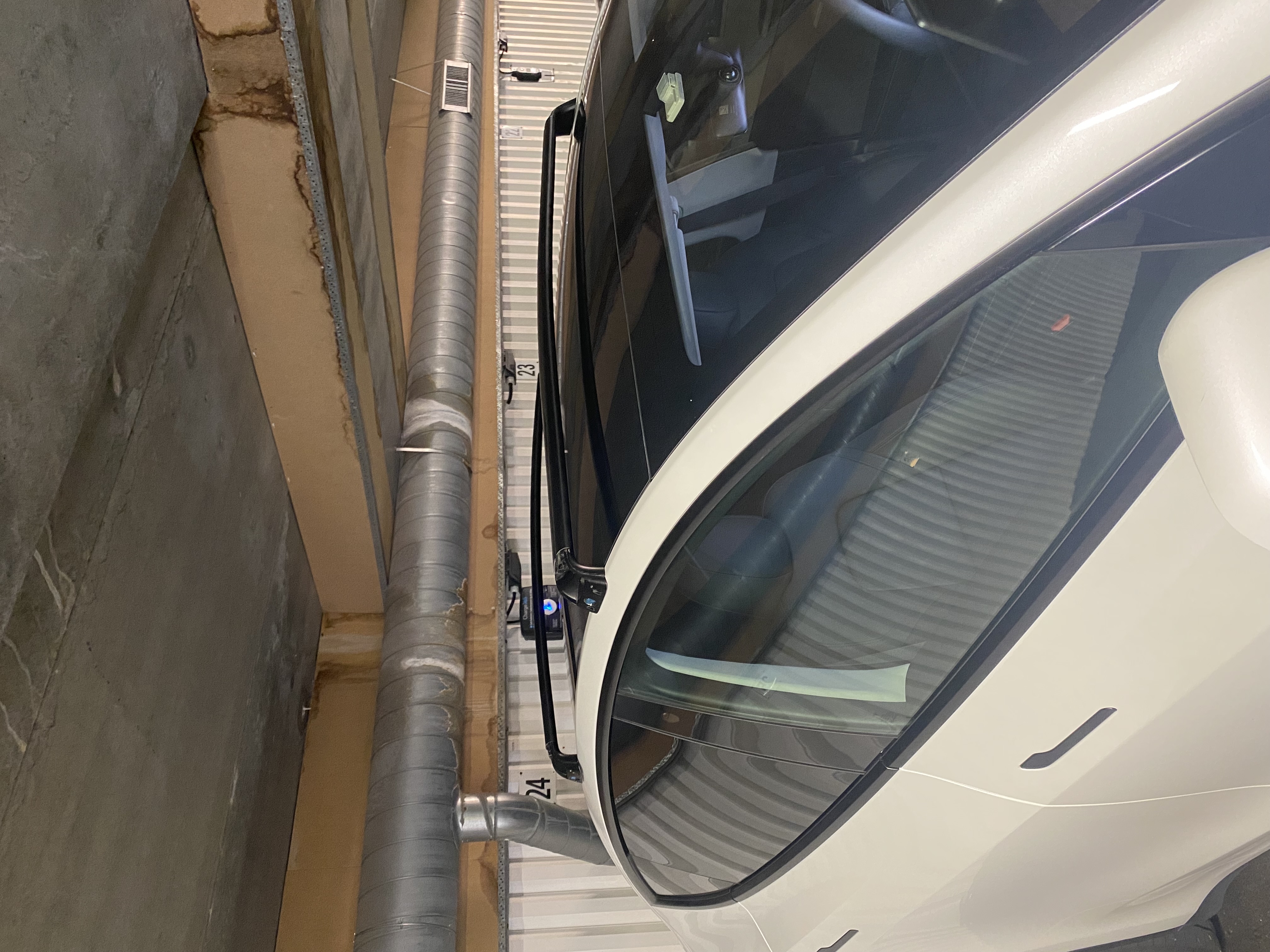 Takstativ til tesla model y