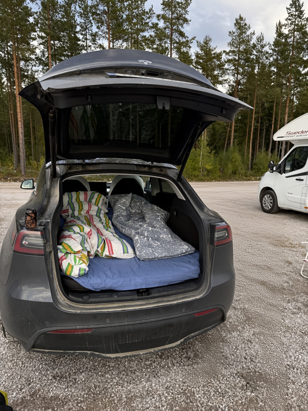 Tesla original luftmadrass model y