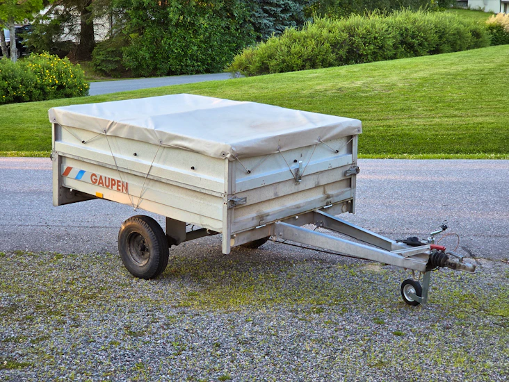 Gaupen tilhenger med brems, karmer og presenning