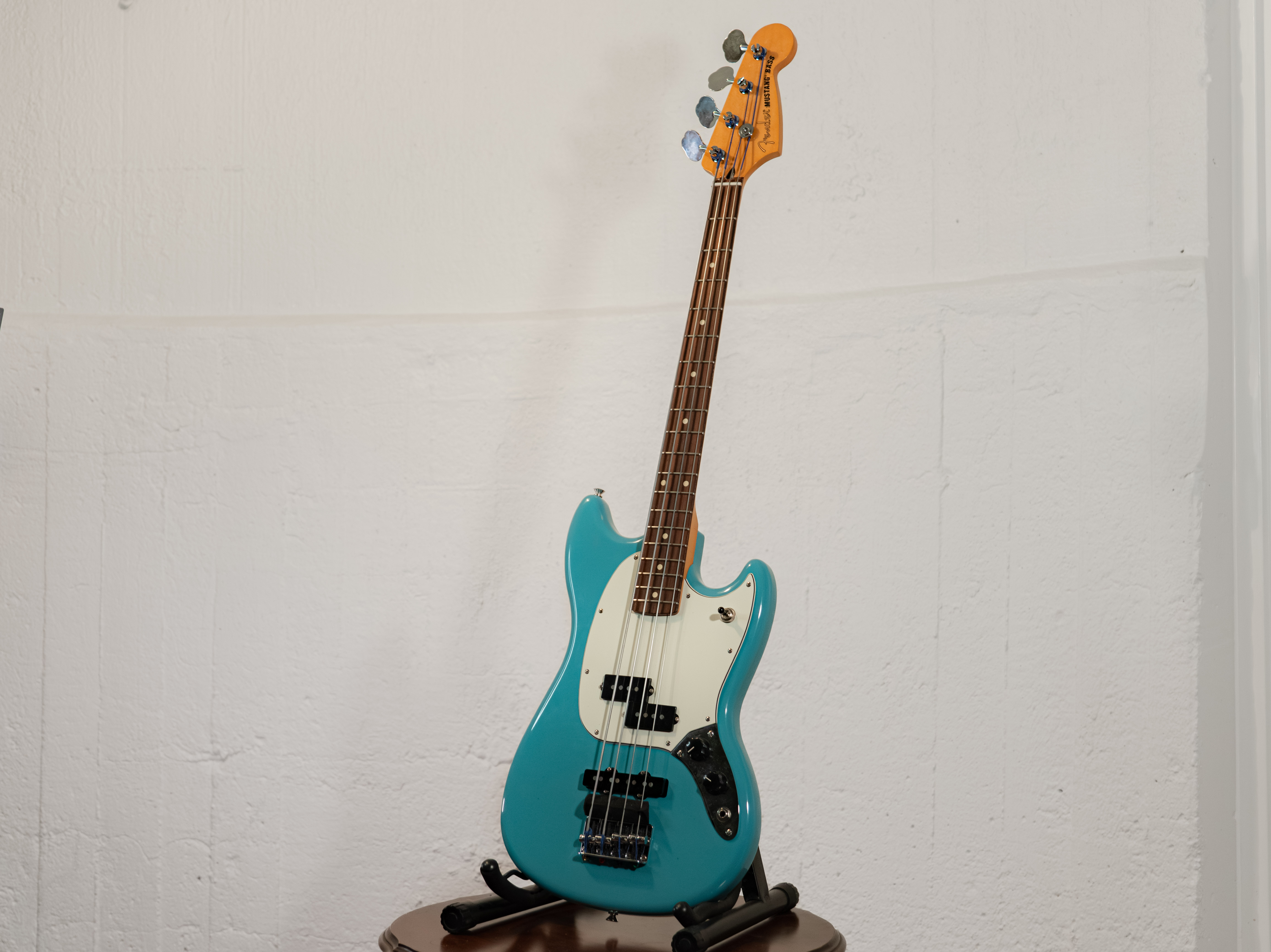 Fender mustang bass player ii
