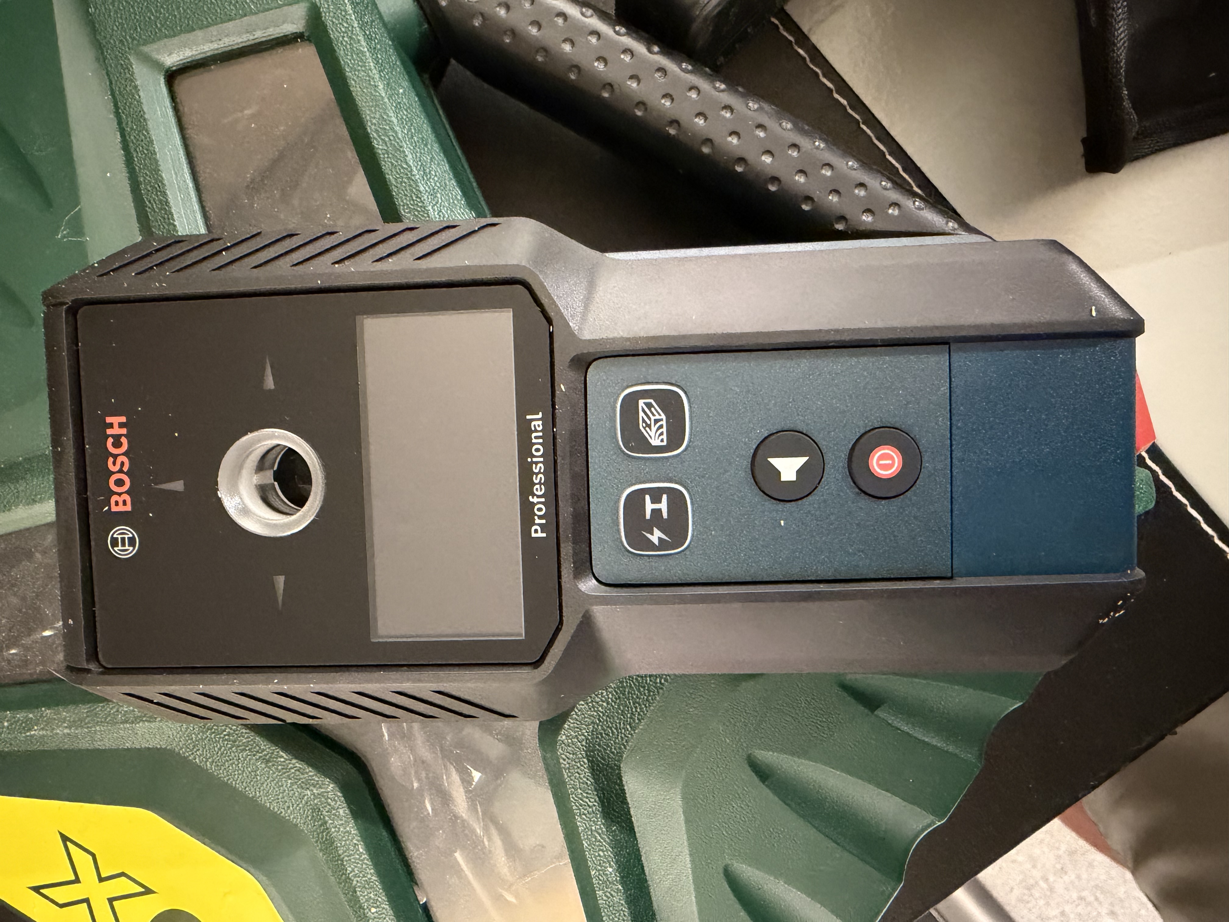 Bosch regelsökare för el, träreglar och metall